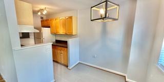 Spacious One Bedroom Condo In the Heart of Dupont - 17th/New Hampshire. Gallery 11