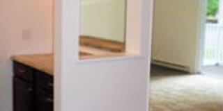 Saratoga Garden Apartments Gallery 23