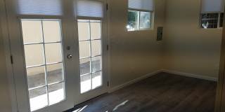 Tarzana- High End Compact Side House Studio Gallery 10