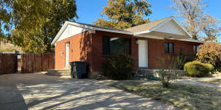 Upgraded Downstairs Duplex w/ Large Backyard! Gallery 1