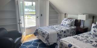 300 4th Avenue Gallery 27