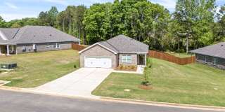 1/2 off 1st months rent if you sign a lease by 6/1/26! Gallery 3