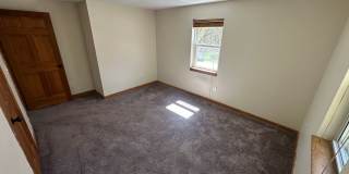 Charming 2BD/1BA Townhome in Burlington’s New North End Gallery 4