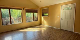 Spacious 4-Bedroom Home in Northpole Area! Spacious 4-Bedroom Home in Northpole Area! Gallery 31