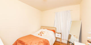 3415 North Elaine Place Gallery 4