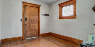 **For Lease: 908 E 31st St – Spacious 5‑Bedroom Historic Home in Central Kansas City** Gallery 8