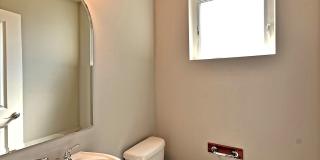 Spacious Townhome Near Silver Lake! Gallery 13
