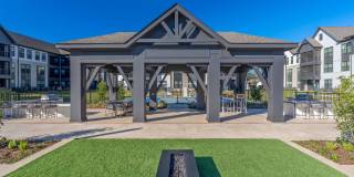 Portier at Midtown Gallery 36