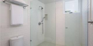 2217 Laurel Gallery 26