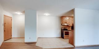 4036 37th Ave. N- Windsor Court Gallery 34