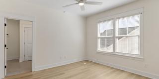 A great place to stay that is a nice and cozy cottage in the great neighborhood of Southwood Gallery 4