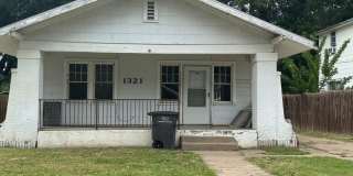 1321 Keeler 3 bed/1bath Gallery 1