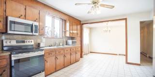 13 1/2 Weston Street Gallery 1