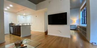 317 Vine St Gallery 8