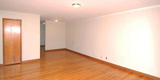 3206-3210 Gallery 38