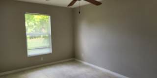 BEAUTIFUL 3 BR / 2 BA HOME AVAILABLE IN MIRROR LAKES Gallery 19