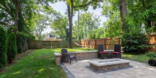 Great cottage house just off Ellington Pkwy-close to downtown! Gallery 22