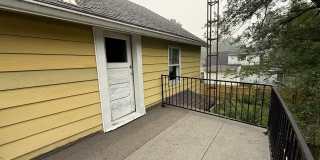 915 Woodstock Gallery 3