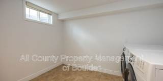 425 S 40th St Gallery 21