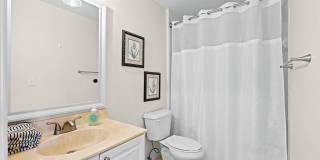 2080 Greenview Shores Boulevard Gallery 9