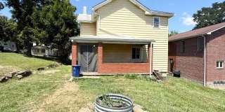 3 Bed, 1.5 Bath in Overbrook/ Brookline for rent- Huge yard and great layout! Gallery 28