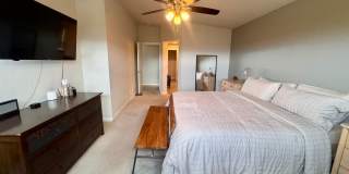 LUXURY 4 Bedroom home in NORTHGATE with Mountain Views Gallery 27