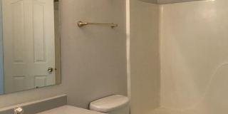 Pet Friendly 3 Bedroom 2 Bathroom Duplex Gallery 12