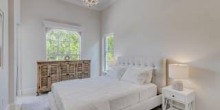 27 Marina Gardens Drive Gallery 59