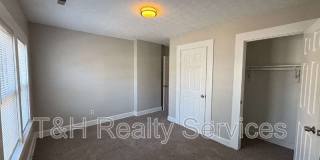 2925 North Delaware Street Gallery 11