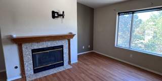 3rd floor with balcony - Boulder City Gallery 20