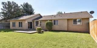 3BD Home on an Oversized Lot with a Standalone SHOP!! Gallery 27