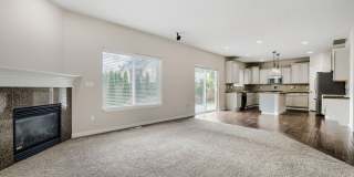 Spacious 5 Bedroom Lynnwood Dream Rental w/ Attached 3-Car Garage! Gallery 6