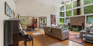 Contemporary 4bd/3.5ba Near Hope Valley + Home Equidistant to Downtown Durham & Chapel Hill! Contemporary 4bd/3.5ba Near Hope Valley + Home Equidistant to Downtown Durham & Chapel Hill! Gallery 1