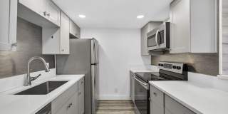 612 Executive Center Drive Gallery 7