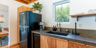 Furnished 2 Bed 2 Bath on Bend's Westside Gallery 15