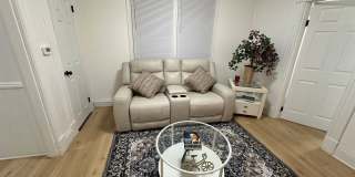 Elegant 2BR Apartment in South End Hartford Gallery 3