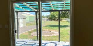 Charming 2bdrm, 1.bath house with garage, workshop space and large yard Charming 2bdrm, 1.bath house with garage, workshop space and large yard Gallery 8