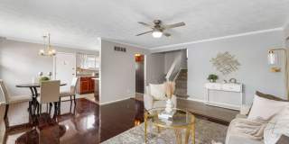 Miller Beach Living FREE Application Fee ! Gallery 5