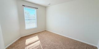 Now Showing: 4 Bedroom / 2.5 Bath located at 1723 Elijah Blue Dr. in Greenwood, IN. Gallery 23