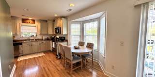 Minutes to the Beach! Conveniently located between Jacksonville & Wilmington Gallery 11