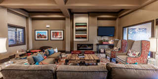 Sunset Lodge Gallery 37