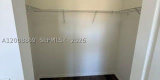2311 NE 42nd Cir Gallery 14
