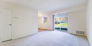 Orchard Square Gallery 18