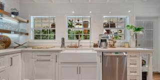 302 NW 16th Street Gallery 17