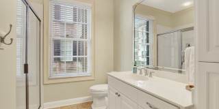 407 East Hull Street Gallery 32