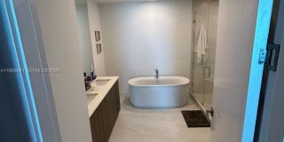 17550 Collins Avenue Gallery 10