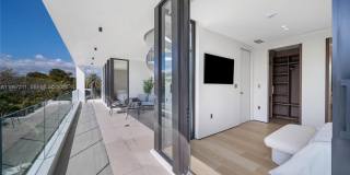 1045 W 47th Ct Gallery 24