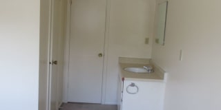 2200 Canyon Gallery 21