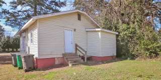 Welcome to your charming new home in the heart of Charlotte! Gallery 28