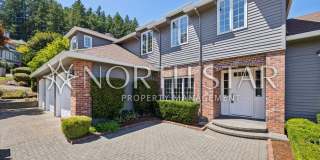 Elegant Corner-Lot Living Near Lakeridge High School Gallery 4